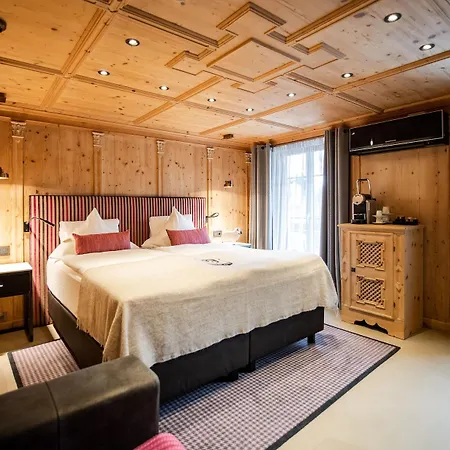 Otel Tradition Julen 4*