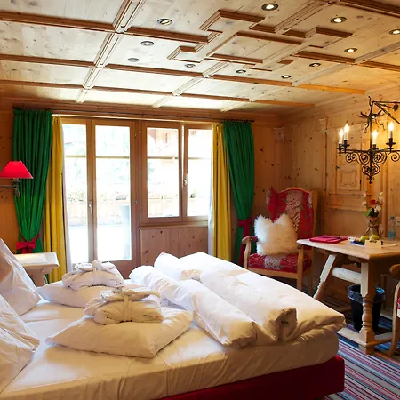 Tradition Julen 酒店 4*