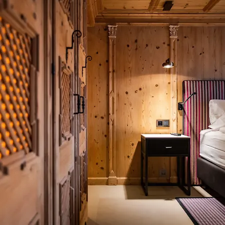 Tradition Julen מלון צרמט