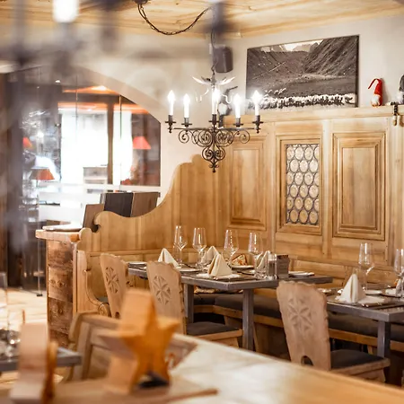 Tradition Julen 酒店 采尔马特